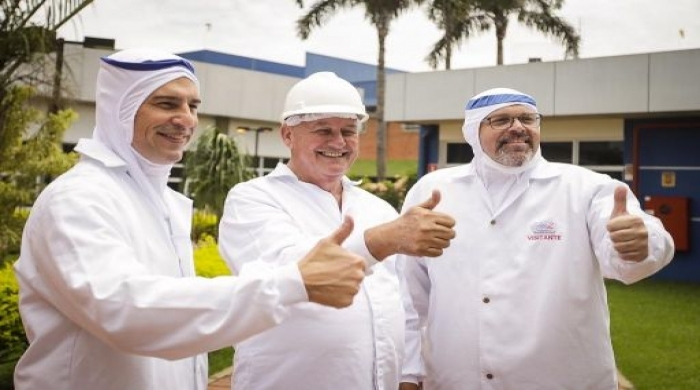 Secretário de Agricultura, Gustavo Junqueira, está a esquerda da foto, seguido de José Carlos Zanchetta, no centro, e Wilson Mello.